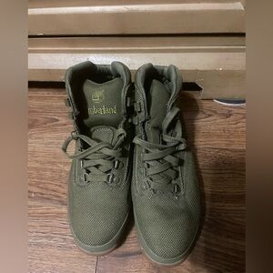 New Timberland Olive Green Men’s Boots Size 9